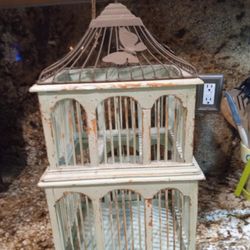 VINTAGE VICTORIAN STYLE DECORATIVE BIRDCAGE 