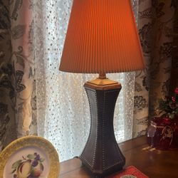 Vintage Stylish Brown Faux Wooden Nailhead Trim table lamp & pleated shade