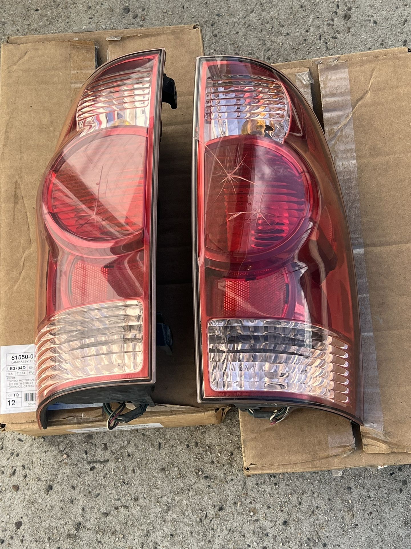 TOYOTA TACOMA LUZES TRASERAS ORIGINALES DE TOYOTA OEM AÑO 2005 AL 2015 El Par $30  