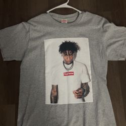 yb supreme tee 