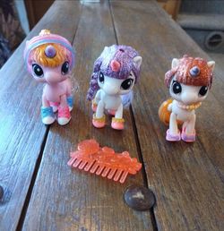 Zuru Unicorn Squad Lot Of 3 Action Figures Ponies With Comb Collectible Toys