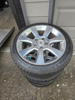 Cadillac Polished Alloy 17 inch Wheel with Sumitomo Tires