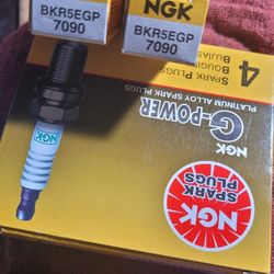 NGK BKR5EGP Spark Plugs 