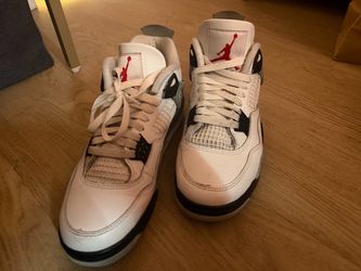 SZ 8.5 JORDAN 4