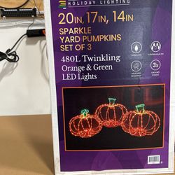20”,17”,14” Yard Pumpkin Set