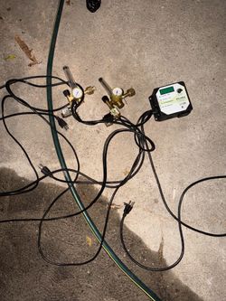 Grow room equipment - BlueLab, Gavita, Titan Co2 & Tanks