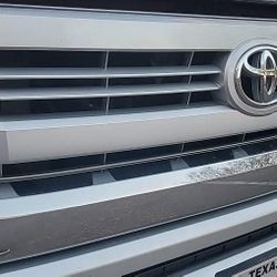 2014 Tundra Grille