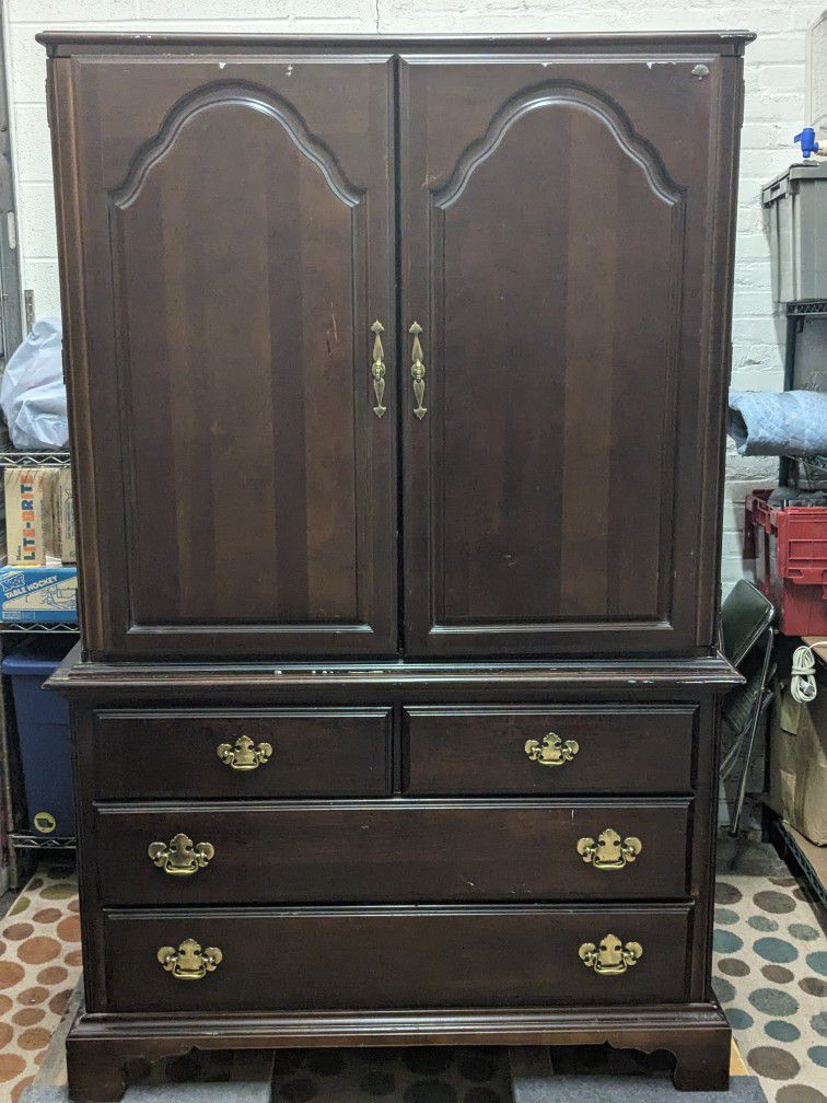 **FREE** LARGE CHERRY TV ARMOIRE 