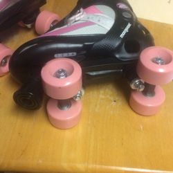 Moongoose roller skates