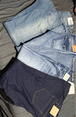 5   Pairs of brand new jeans size 9 bootcut
