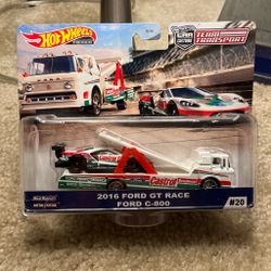 Hot Wheels Premium Team Transport 2016 Ford GT Race & Ford C-800