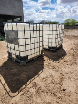 330 Gallon Water Tote