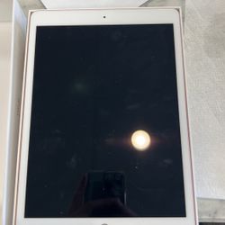 Apple iPad 7th Gen 32gb For Parts 