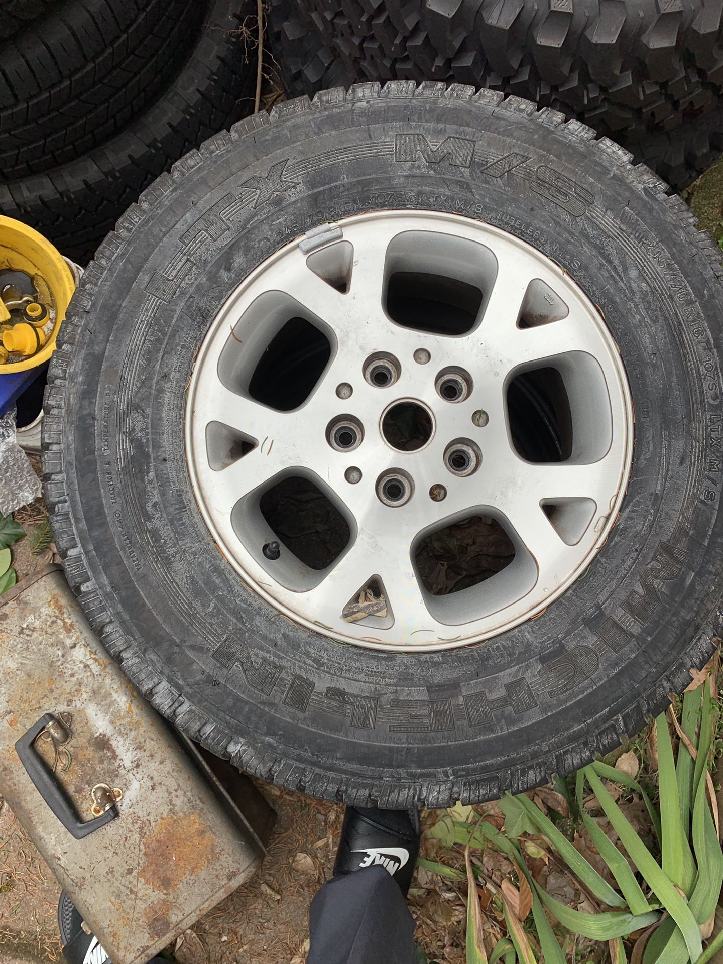 Jeep tire