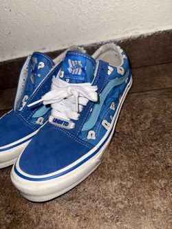 Undefeated Vans size 8.5M