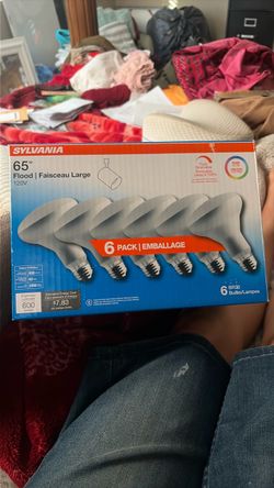 2 Brand new Sylvania 65W BR30 Flood Light Bulbs 6-Pack