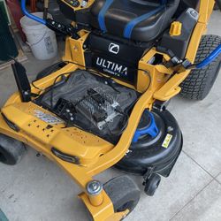 Cub Cadet ZT1 42E Electric riding Zero Turn Mower