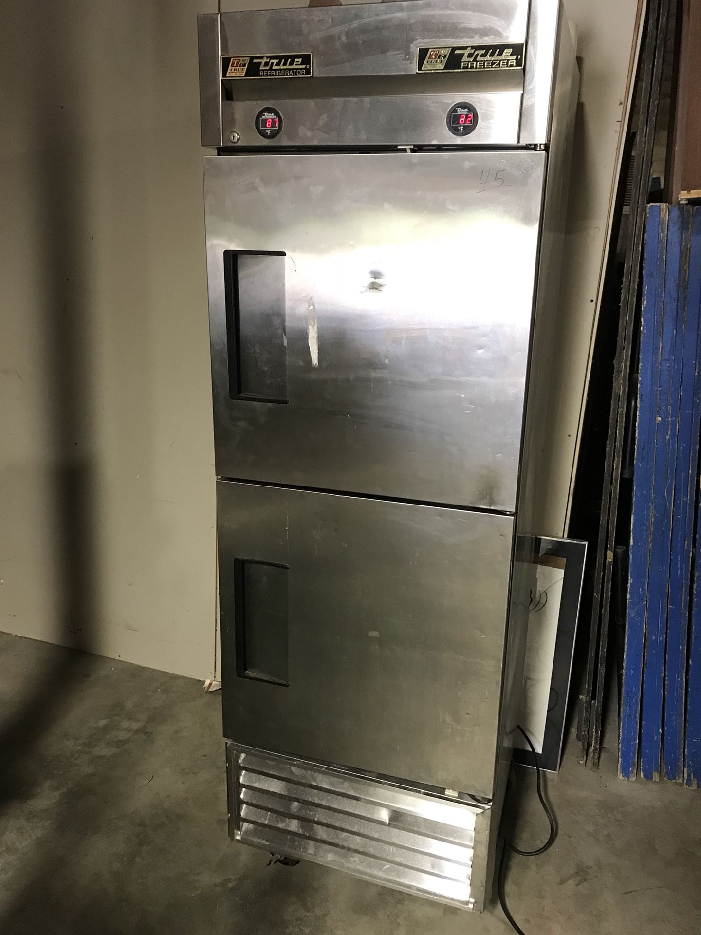 True commercial combo freezer/ fridge refrigerator model t-23dt