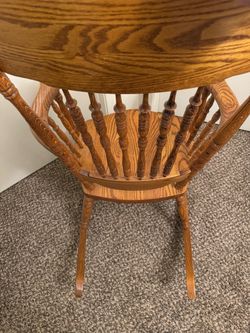 Oak Windsor Spindle-Back Dining Arm Chair