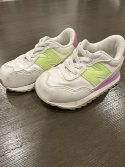 kid’s sneakers 