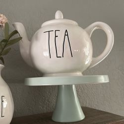 Rae Dunn Tea Pot 
