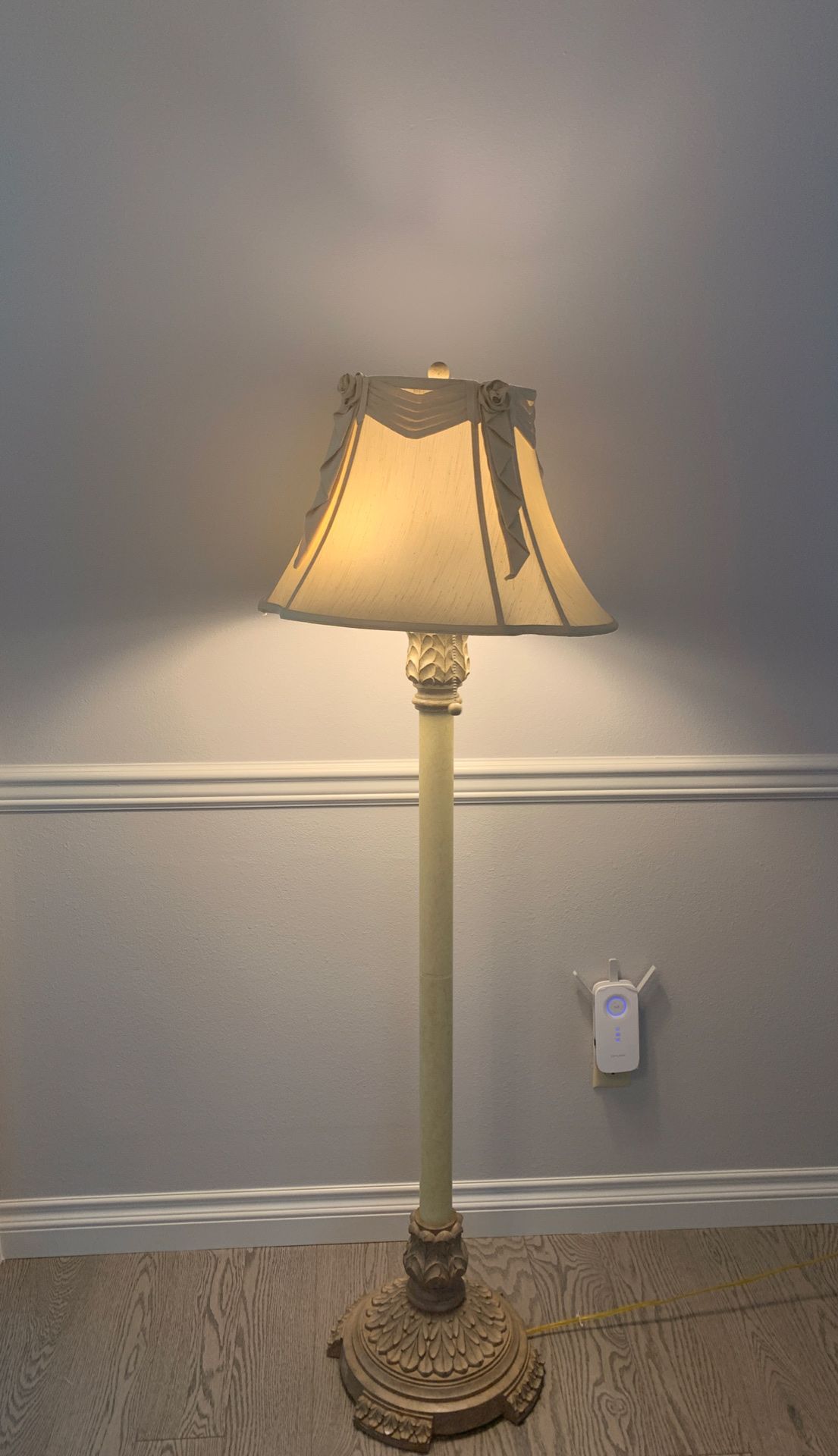 Floor lamp