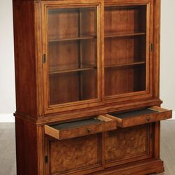 China Cabinet (excellent Condition!!)