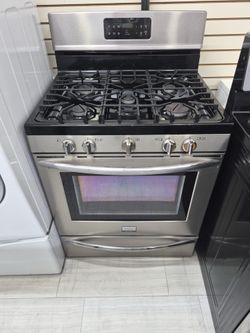 Frigedaire gas Stove 5 Burner 30 Inches