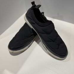 Kenneth Cole Slipper Sneakers