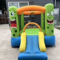 Kids Indoor/outdoor Bounce House W/blower. 