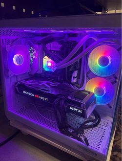 High-end Custom Gaming PC with an Intel i9-14900K & HP 24 inch Monitor