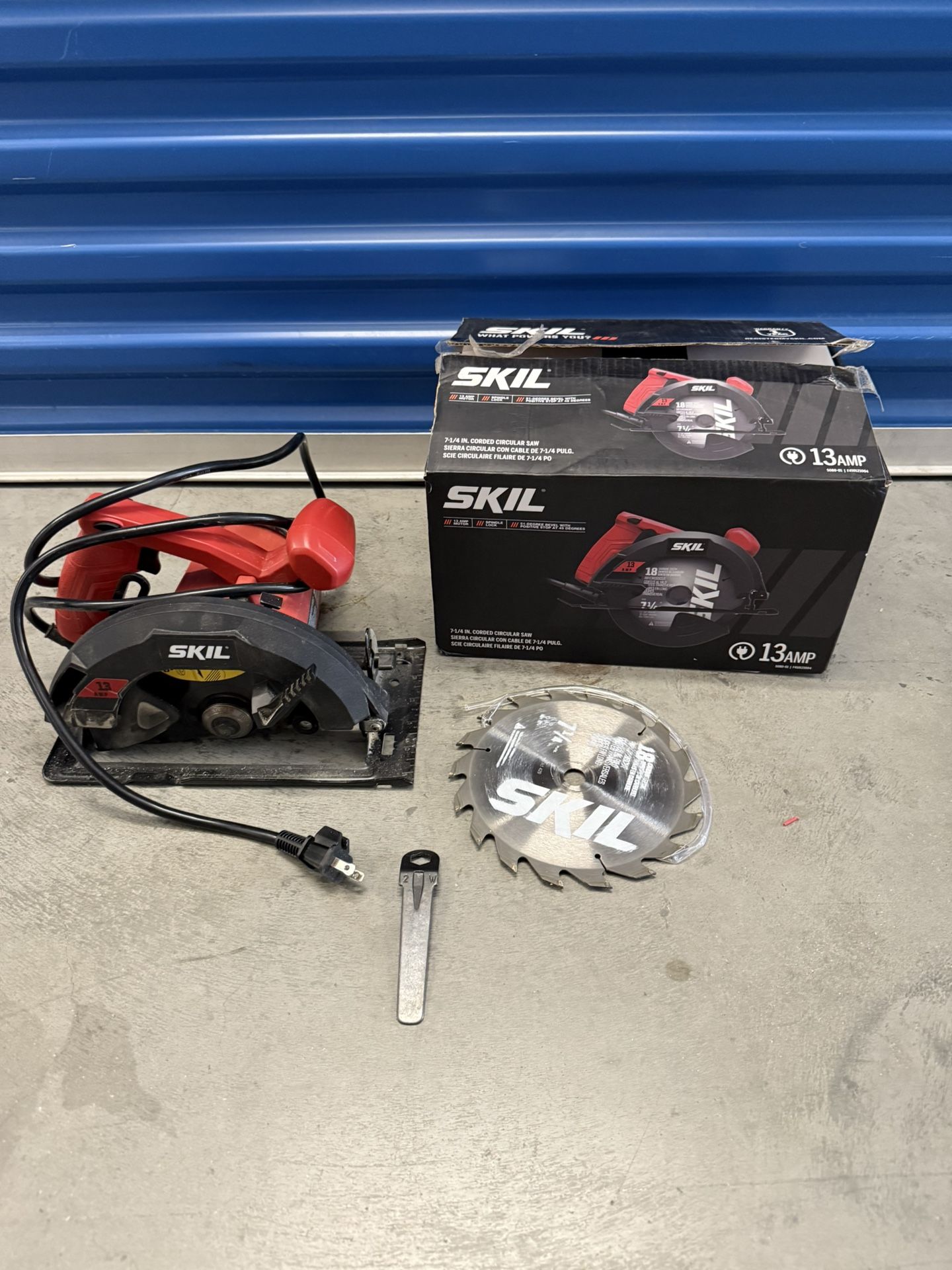 SKIL 13-Amp 7-1/4-in Corded Circular Saw