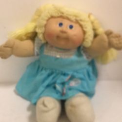 Signed 1978 vintage Cabbage Patch Kids, (#8) in very good condition, 