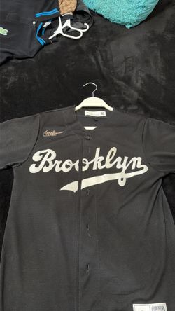 Brooklyn Robinson baseball shirt  size S