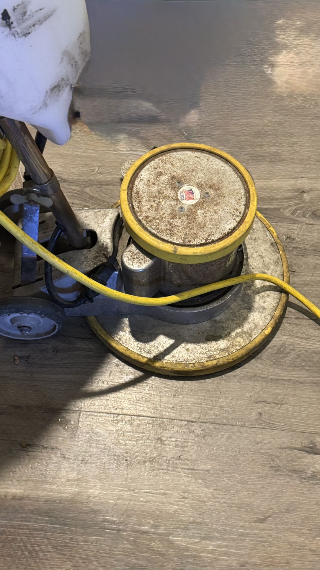 Commercial Floor Buffer / Scrubber with Solution Tank