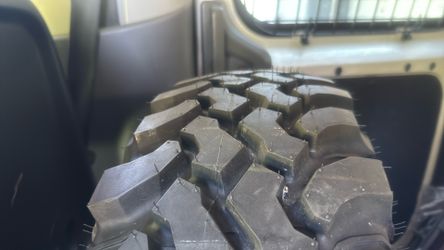 Bf Goodrich Mud terrain Lt235/85R16