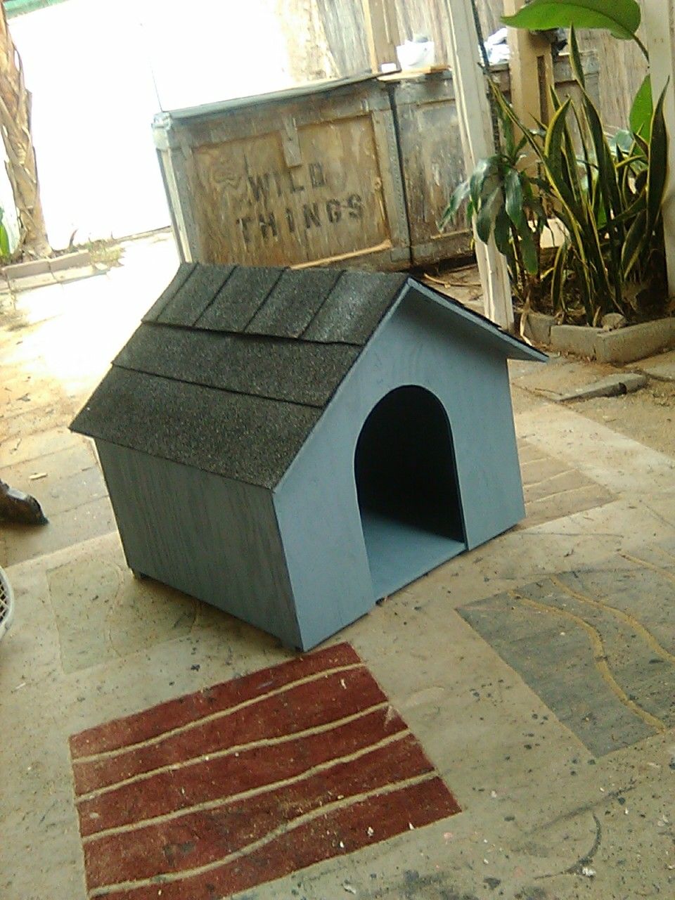 Medium size wood dog house