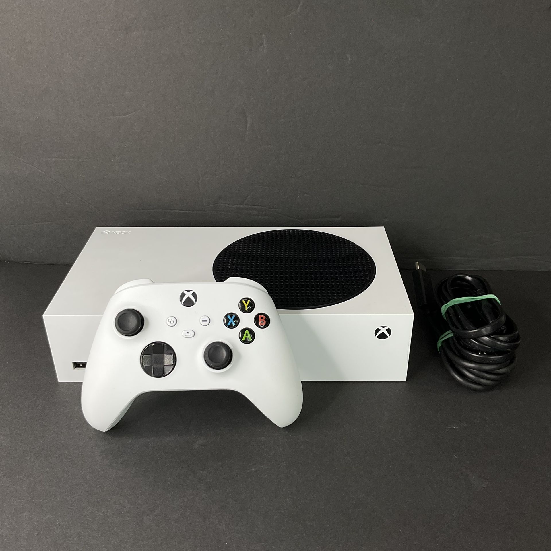 Xbox Series S Digital Video Game Console - 512GB w/1 Controller