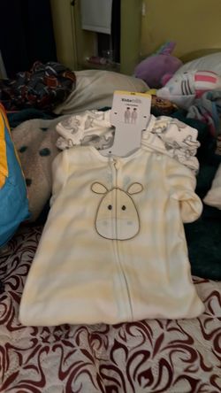 Vendo pijamas son 2