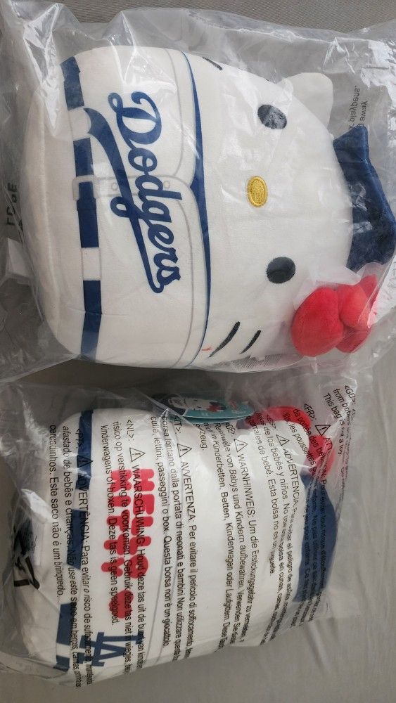 Dodgers Hello Kitty Night 2025 Plushie
