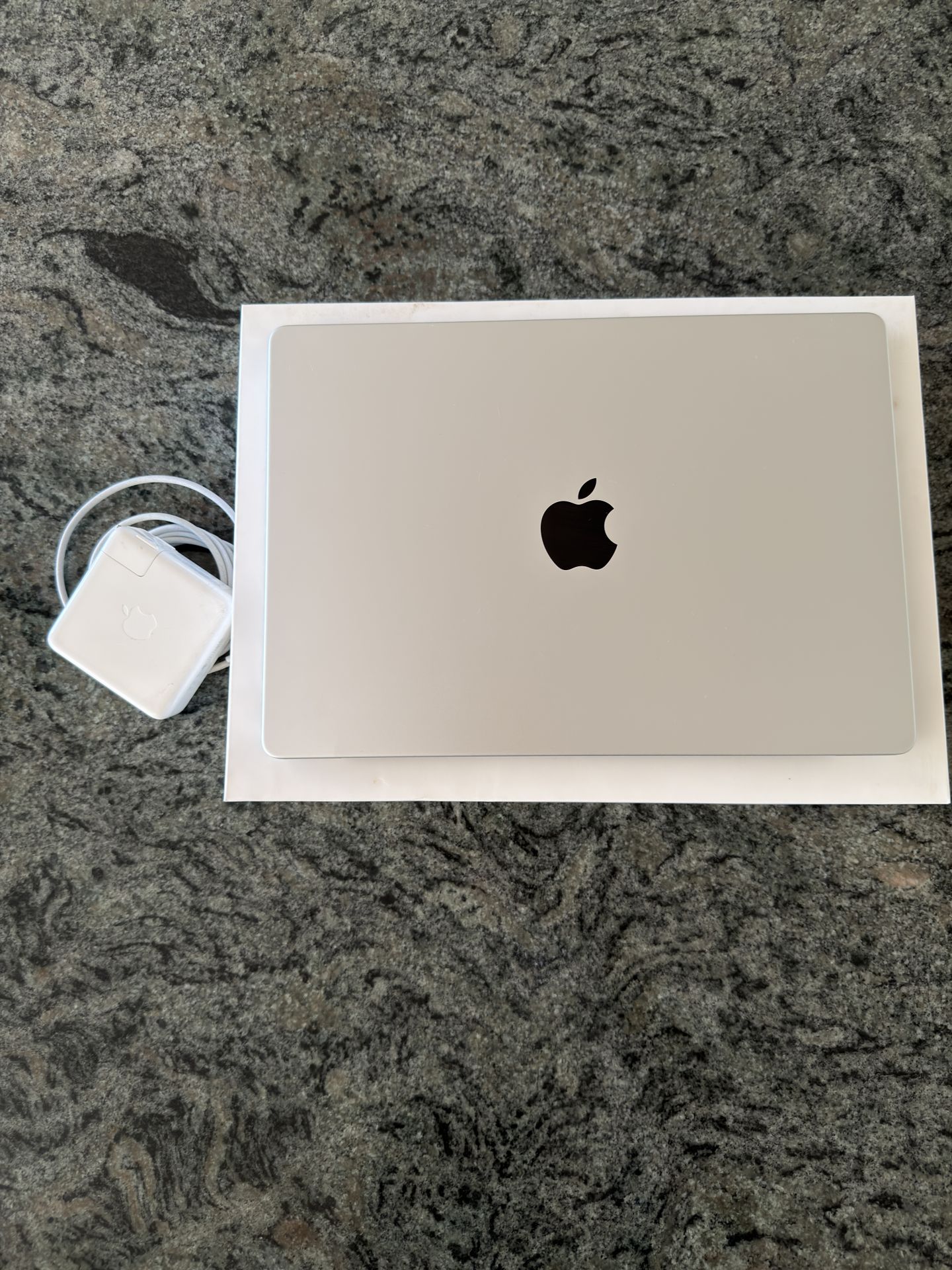 Macbook Pro 14” Inch M1 Pro - 16GB RAM - 1TB SSD