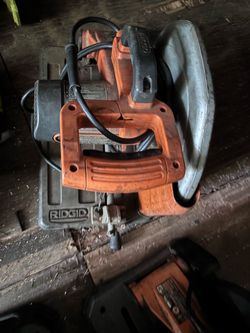 RIDGID 14-inch Abrasive Cut-Off / Metal Chop Saw (15 Amp).
