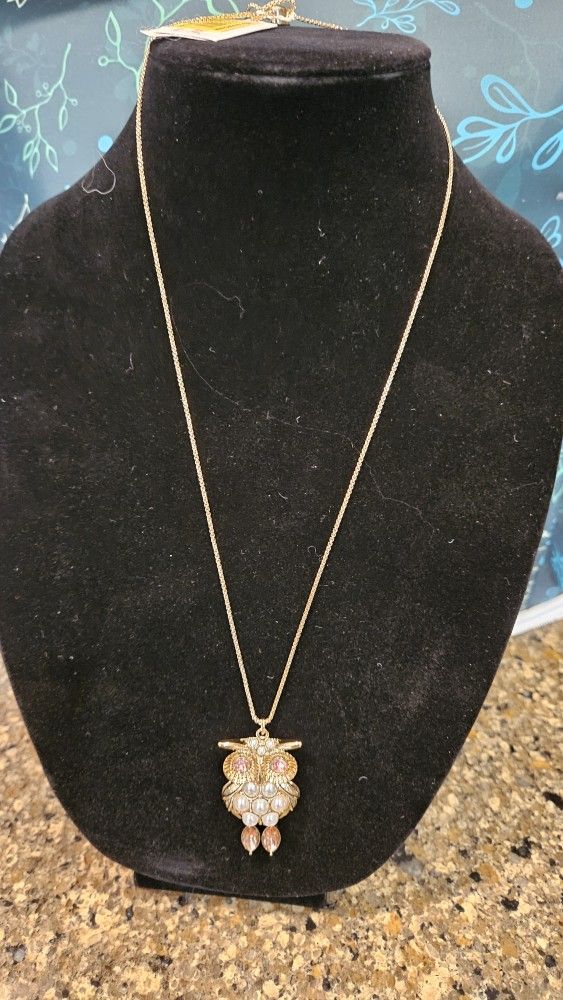 NEW Betsy Johnson necklace