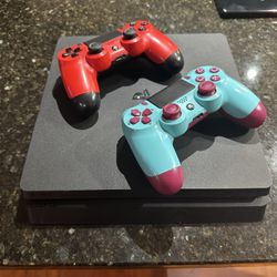 PlayStation 4 Slim PS4