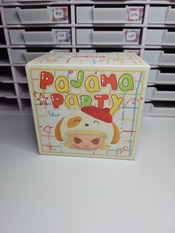 Pop Mart Pajama Party Zsiga Puppy Earphone Bag