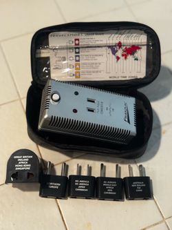 Smart Travel Voltage Converter w/adapters Set