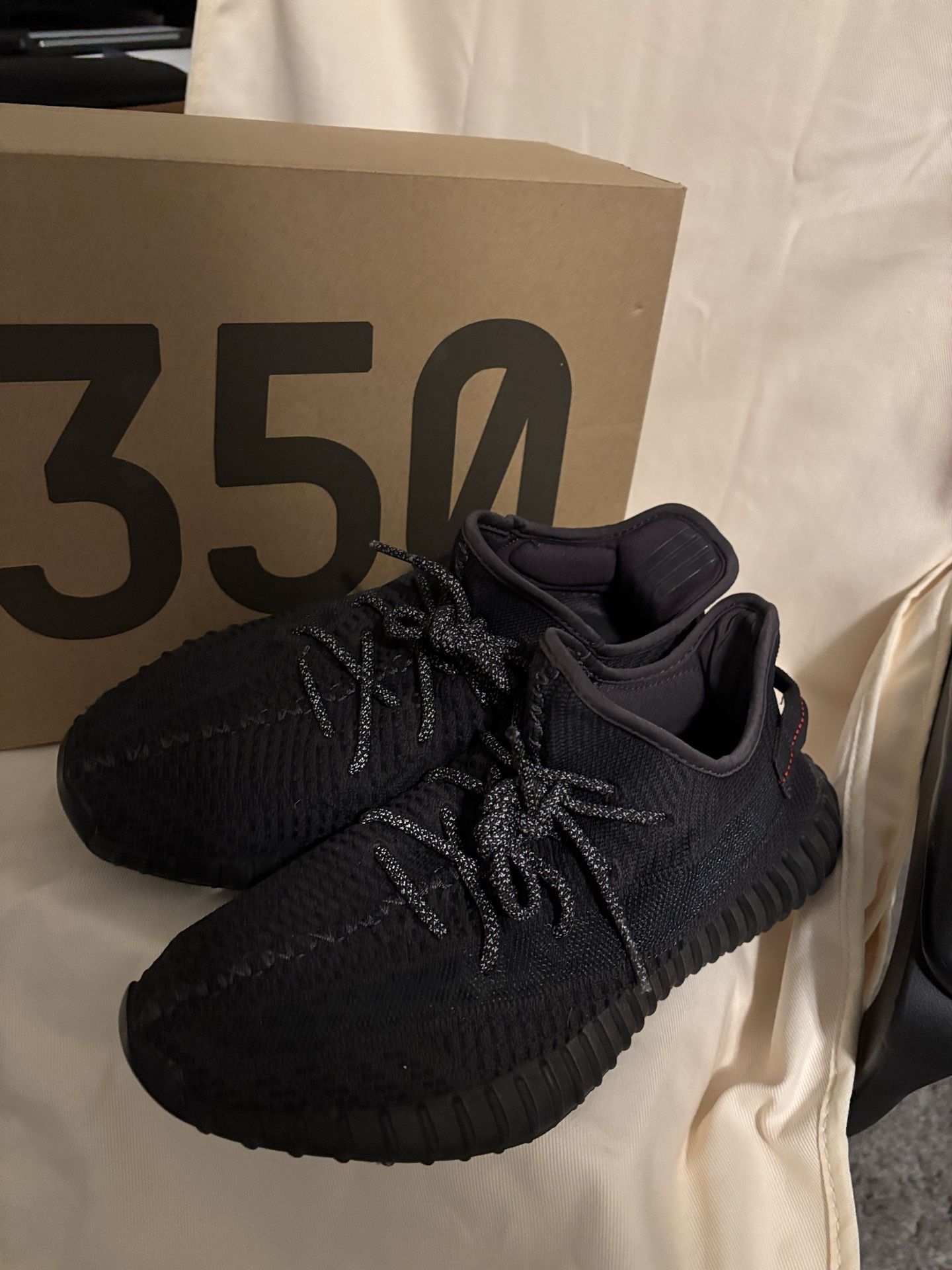 adidas Men's Yeezy Boost 350 V2 Onyx Sneakers Size 9.5 FU9006 In Original Box