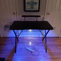 Desk / Gamer Desk