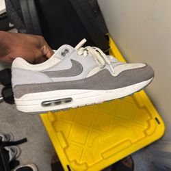 Used Nike Air Max 10.5