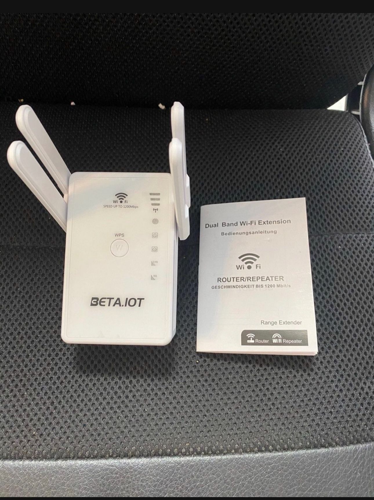 Beta.Iot AC1200 wifi. Amazon never used